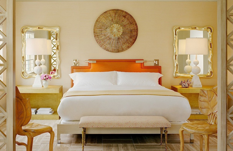 Guest room at King & Grove Tides South Beach.