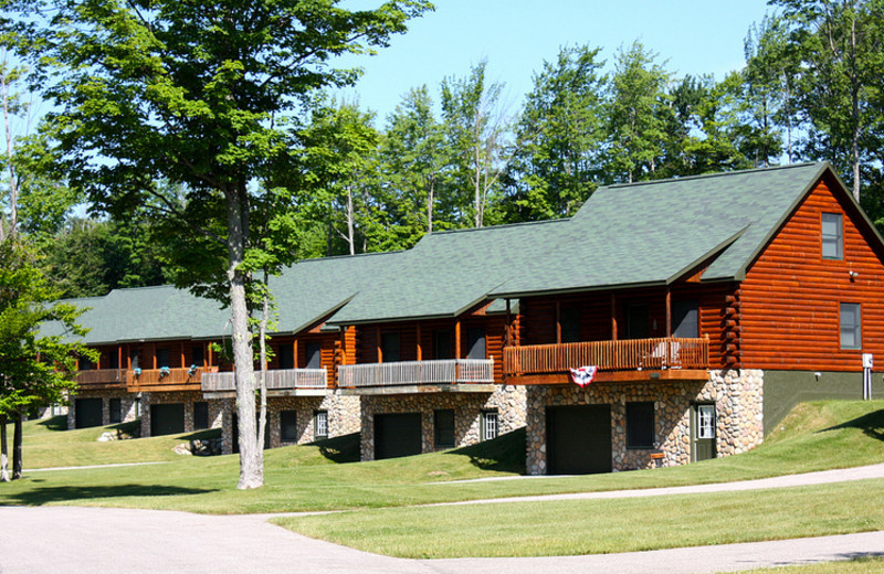 Lodge Exterior at Benjamin's Beaver Creek Resort