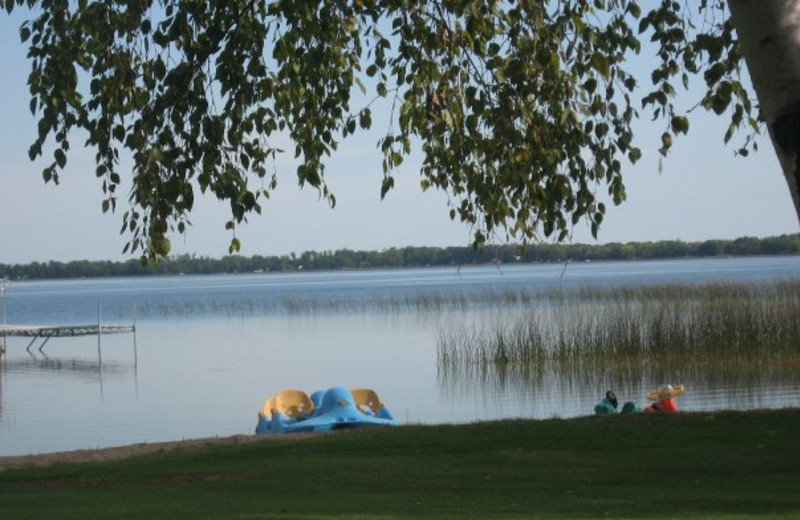 The lake at Wil-O-Wood Resort.