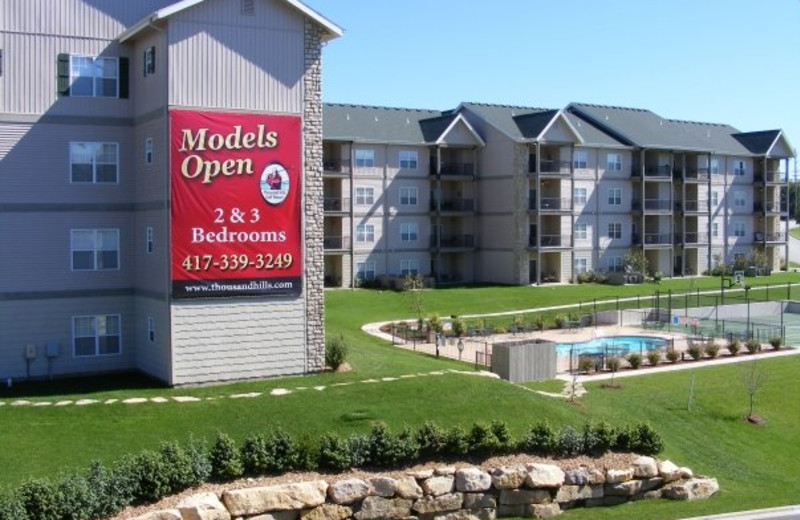 Exterior view of Thousand Hills Golf Resort.