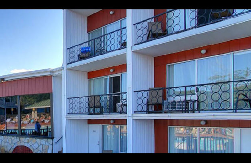 Exterior view of The Georgian Lakeside Resort.