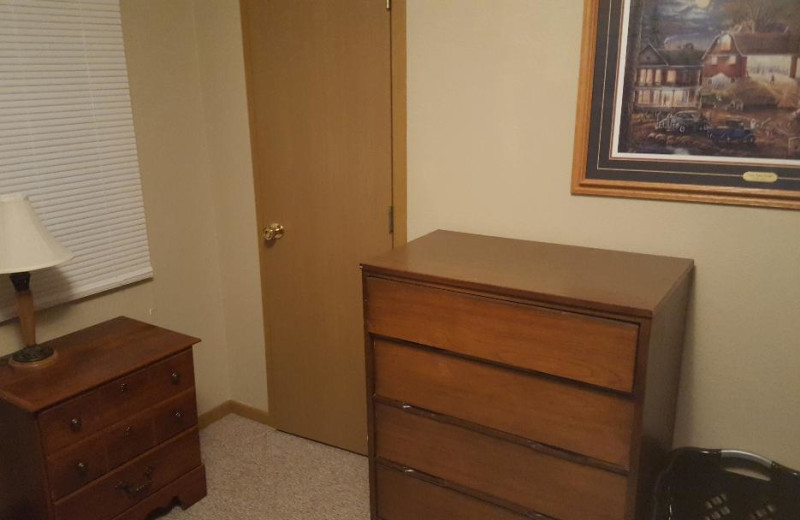 Cabin bedroom at Devils Lake Cabin Rentals.