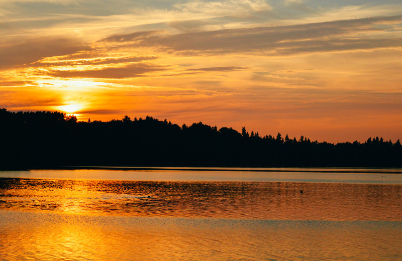 Sunset at Bobs Lake Cottages.