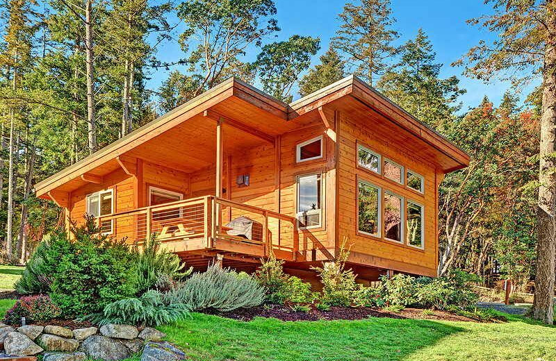 Cabin exterior at Snug Harbor Marina Resort.