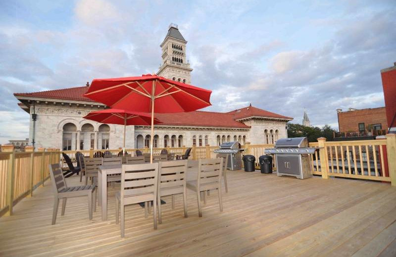 Roof top patio at York Street Condos.