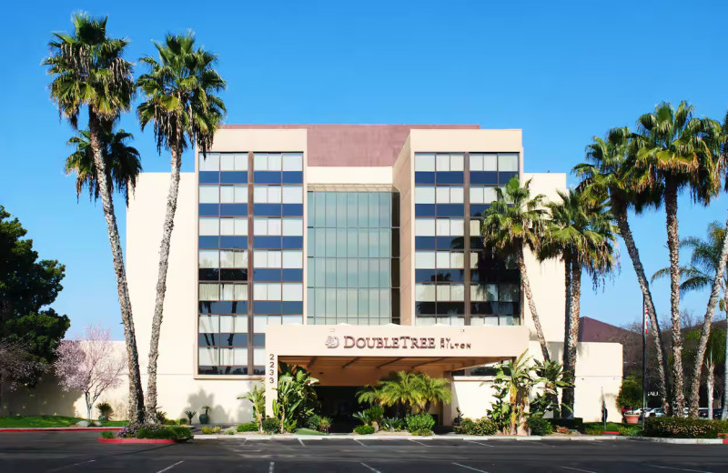 Exterior view of DoubleTree by Hilton Hotel Fresno Convention Center.