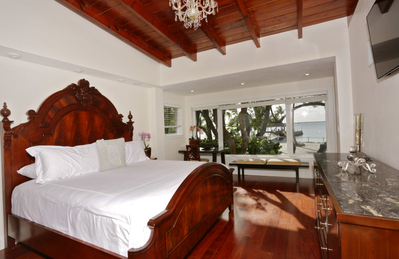 Guest room at Largo Resort.