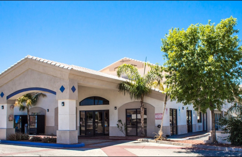 Exterior view of Motel 6 Tempe Asu.