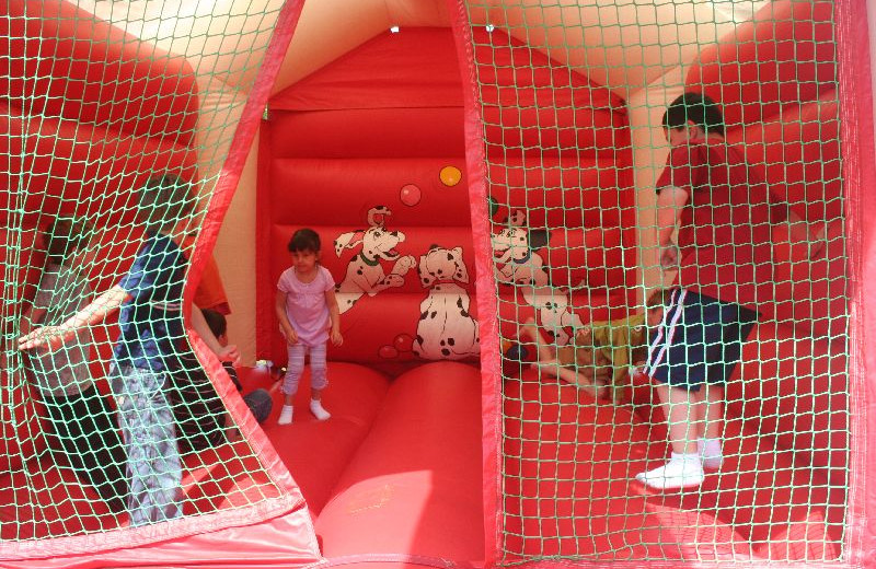 Bounce castle at Lakeside Cabins Resort.