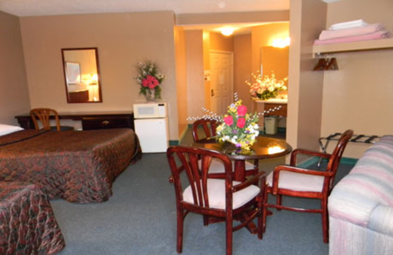 Guest Suite at the New Concord Inn