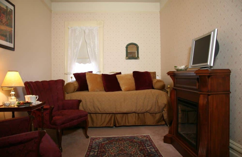 Guest room at Hennessey House Bed & Breakfast.