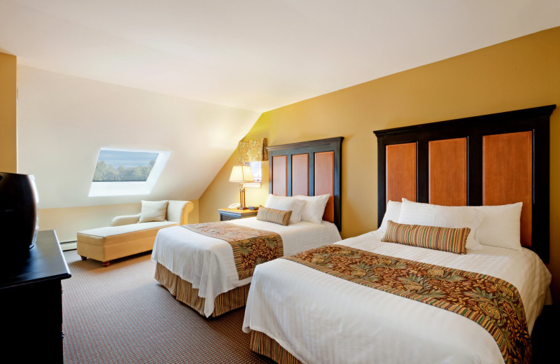 Guest room at Holiday Inn Club Vacations at Ascutney Mountain Resort.