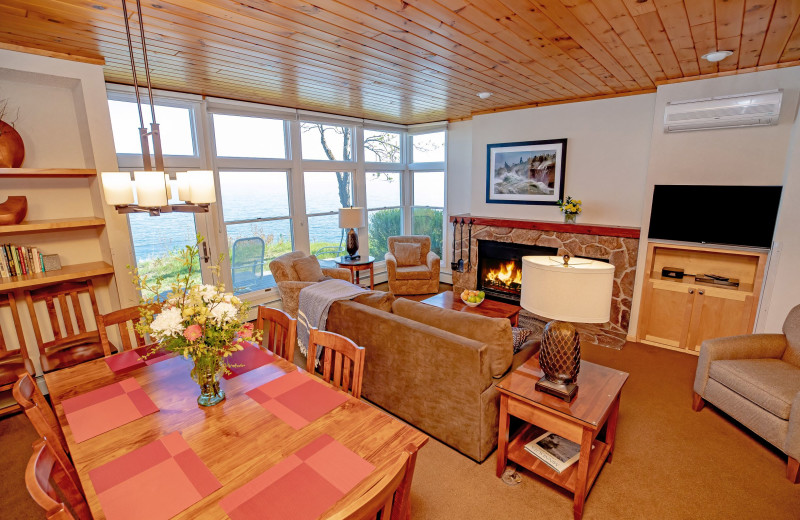 Guest living room at Bluefin Bay on Lake Superior.