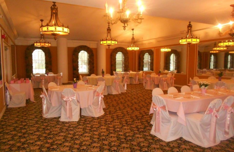 Aurora Inn Hotel & Event Center (Aurora, OH) Resort Reviews