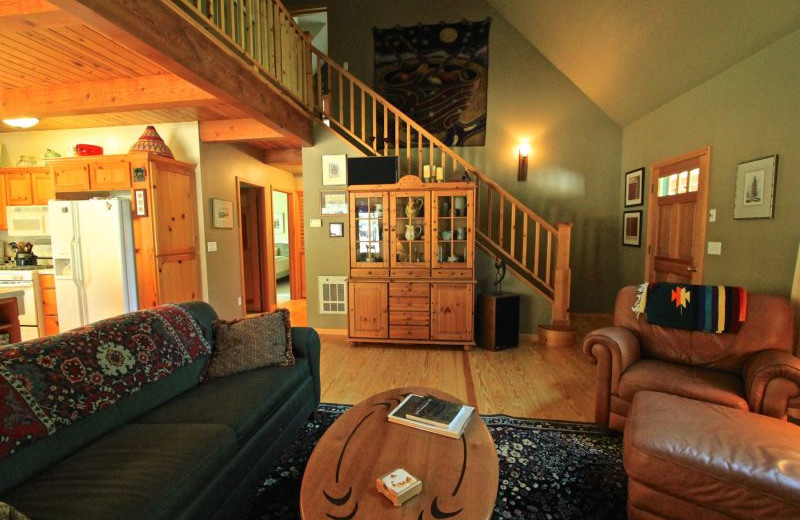 Rental living room at Sisters Vacation Rentals.