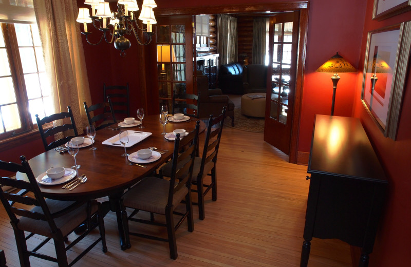 Cabin dining room at Elkhorn Manor.