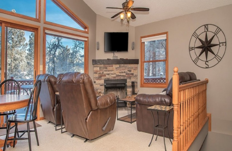 Rental living room at Edelweiss Mountain Lodging.