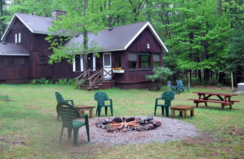 Cabin exterior at Northwoods Vacation Lodgings.