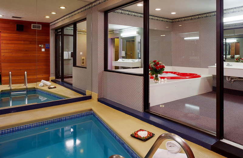 Guest pool at Cove Haven Entertainment Resorts.