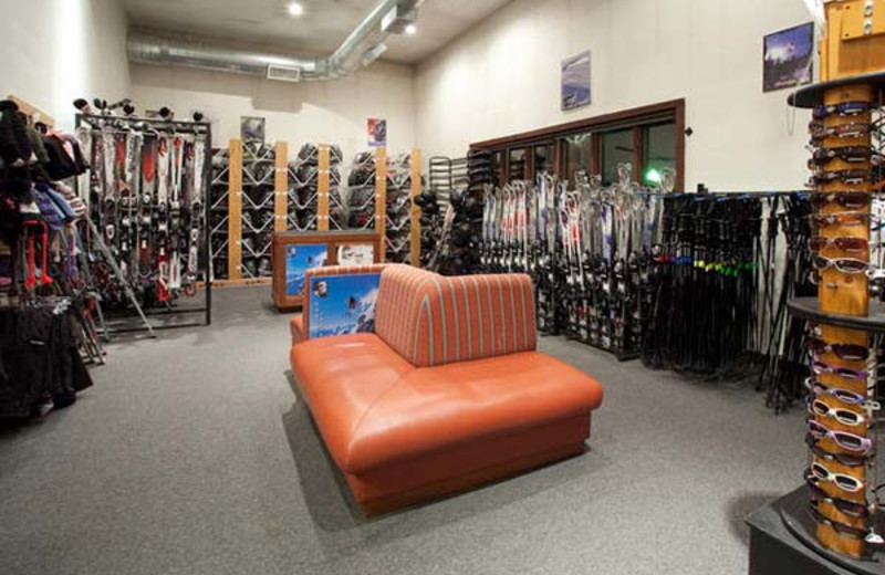 Ski Shop at Holiday Inn Apex Vail