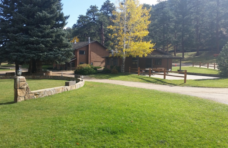 Exterior view of Glacier Lodge.