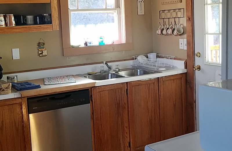 Guest kitchen at Service Creek Resort.