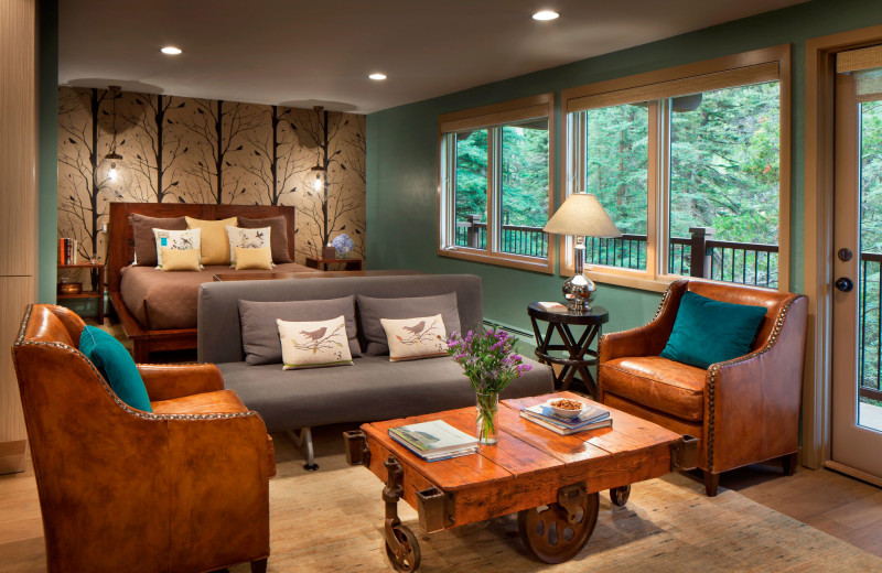 Guest bedroom at Manor Vail Lodge.