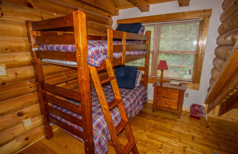 Rental bunk beds at Cobbly Nob Rentals.