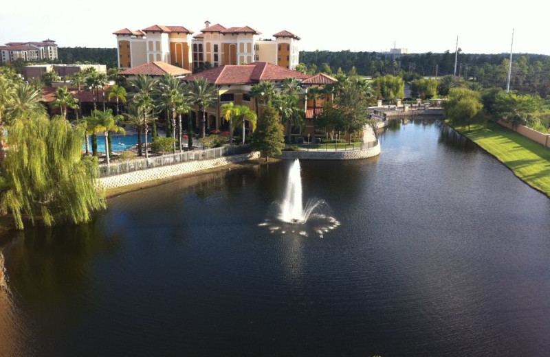 Exterior view of Floridays Resort Orlando.