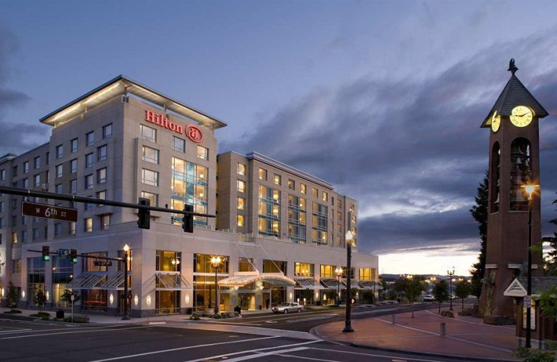 Exterior view of Hilton Vancouver Washington.