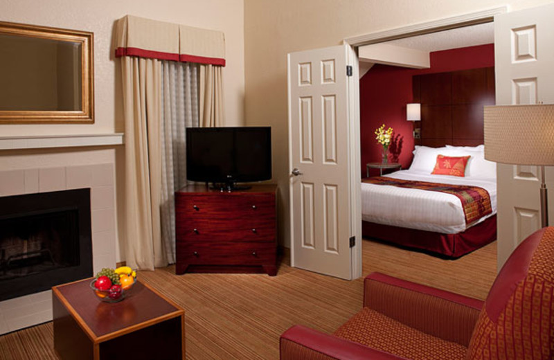 Guest room at Residence Inn Sunnyvale Silicon Valley II.
