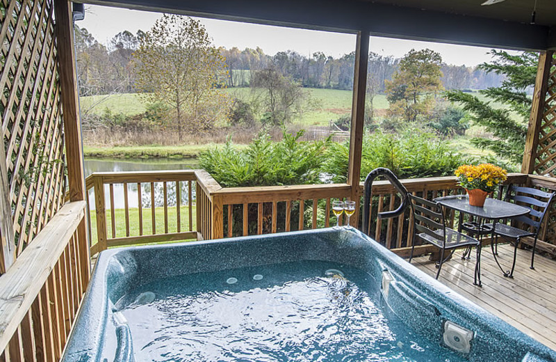 Guest hot tub at Steele's Tavern Manor B&B.