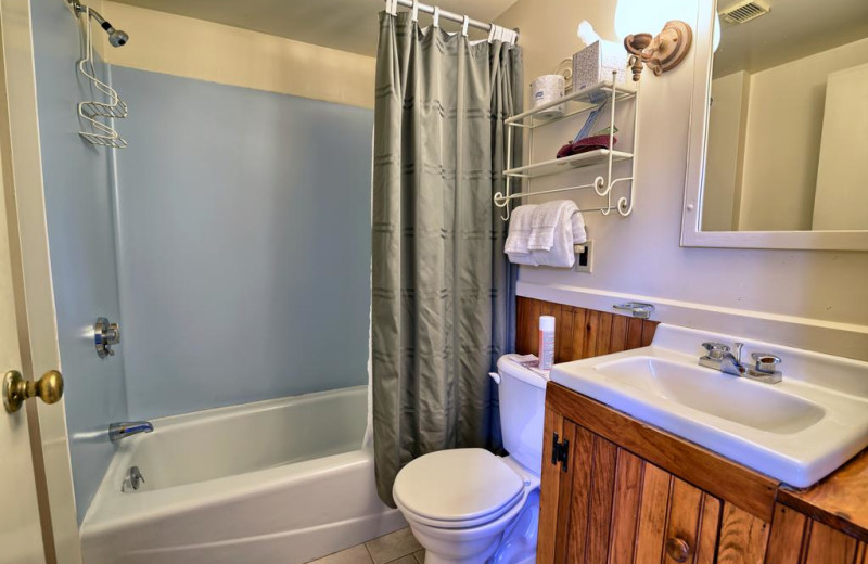 Guest bathroom at Darby Field Inn.