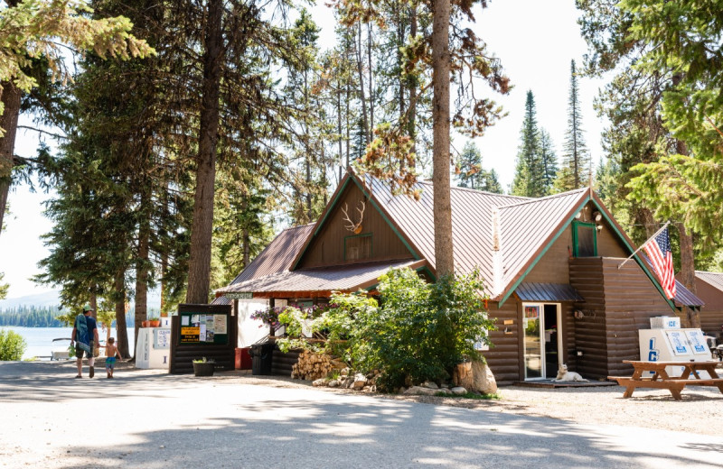 Exterior view of North Shore Lodge & Resort.