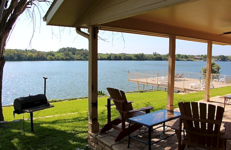 Llano Vista Covered Patio with BBQ