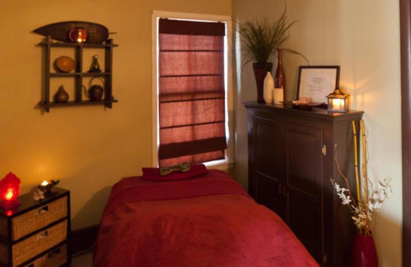 Massage table at Evergreen Inn.
