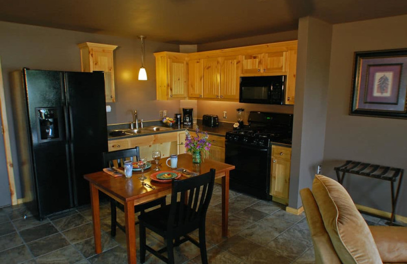 Guest kitchen at Beaver Lakefront Cabins.