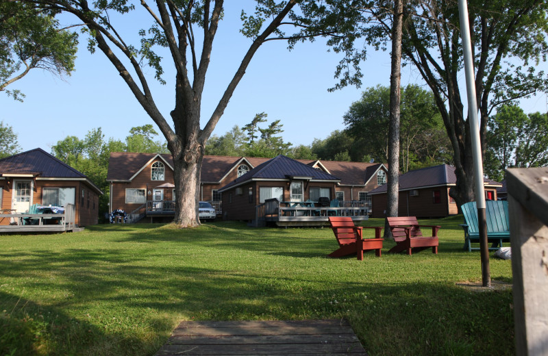 Exterior view of Southview Cottages Resort.