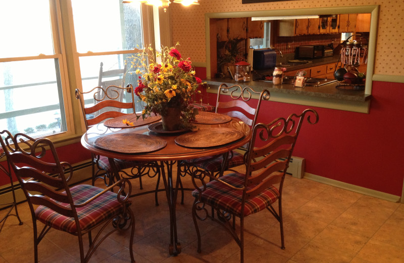 Guest dining room area at McWilliam River Home.