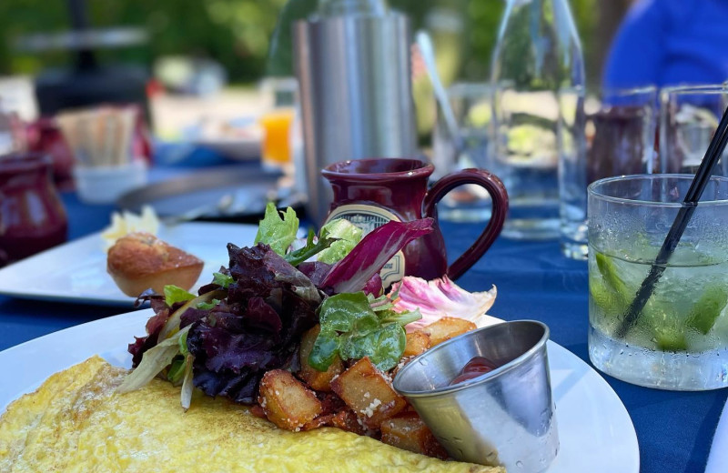 Breakfast at Gateways Inn