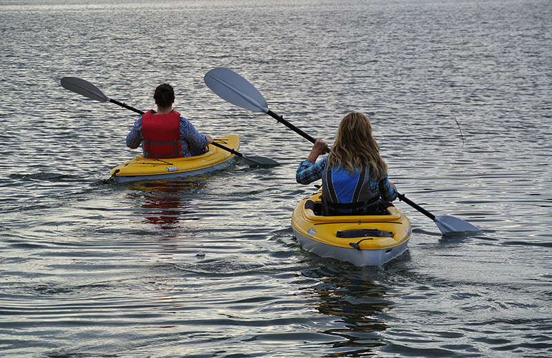 Kayaking at Upper Cullen Resort.