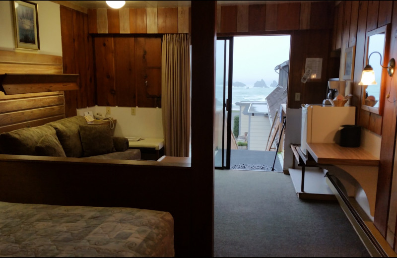 Guest room at Sunset Oceanfront Lodging.