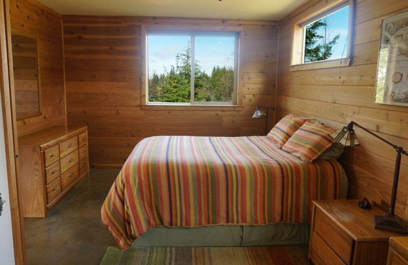 Cabin bedroom at Olympic View Cabins.