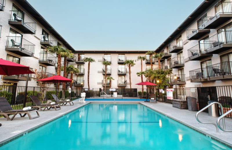 Outdoor pool at Oxford Suites Lancaster.