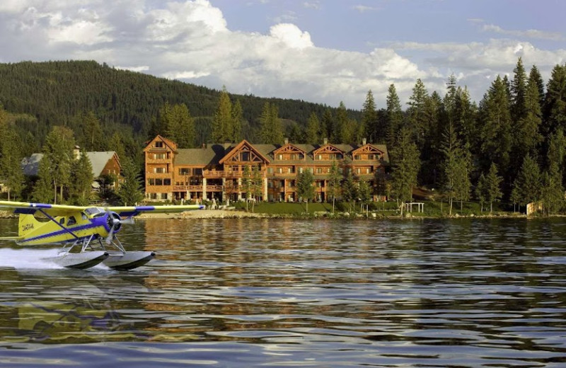 Exterior view of The Lodge at Sandpoint.