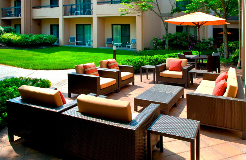 Patio at Courtyard by Marriott Lincroft Red Bank.