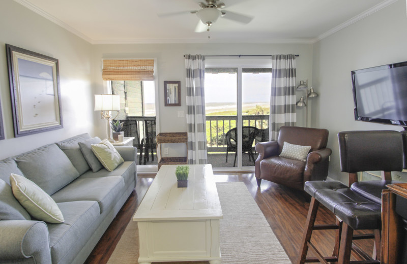 Living room at Sea Cabin 302 A.