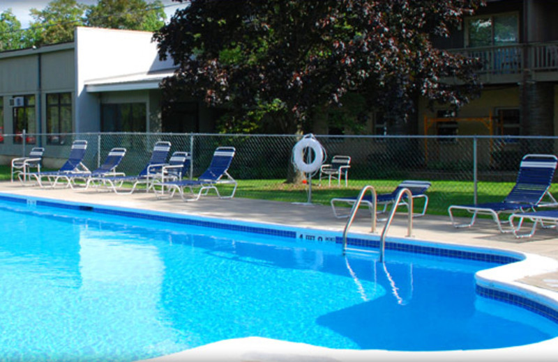 Outdoor pool at Thunderhart Golf Course.