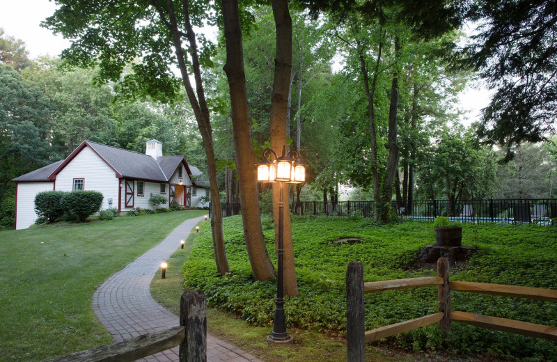 Exterior view of Inn at Stockbridge.