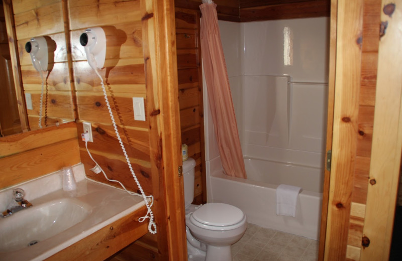 Cabin bedroom at Bryce Canyon Inn.